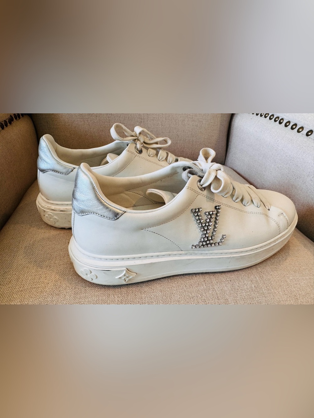 Louis Vuitton Time Out White Leather Sneakers with Crystal Logo Size 41